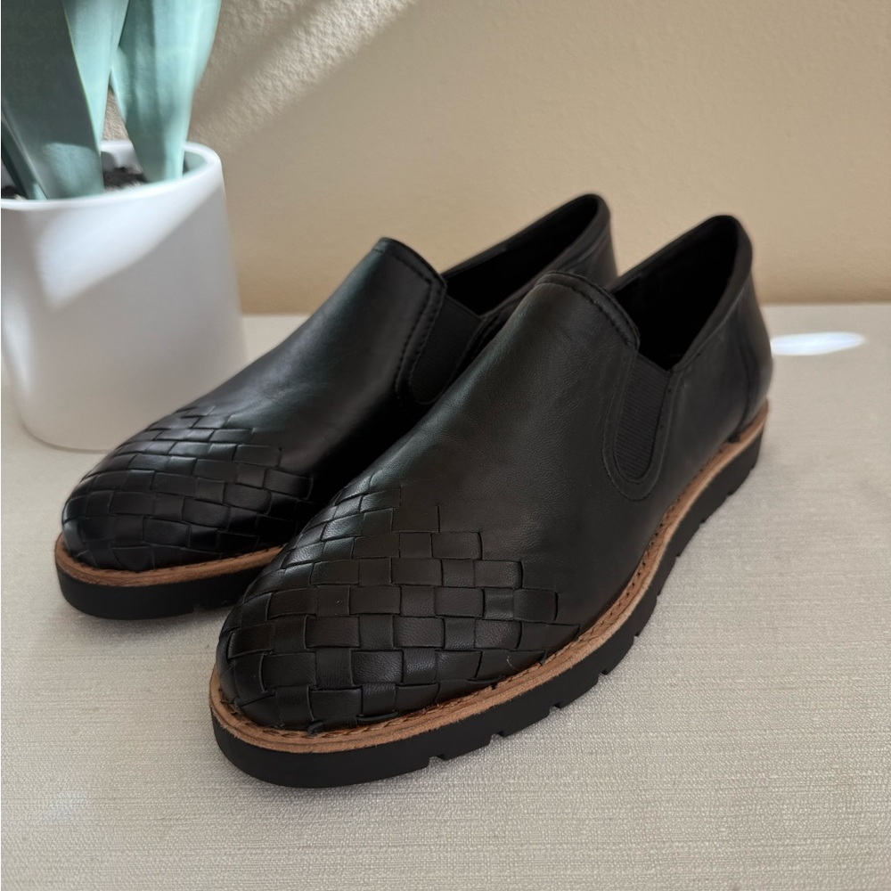 New Vaneli Black Woven Leather Casual Loafers